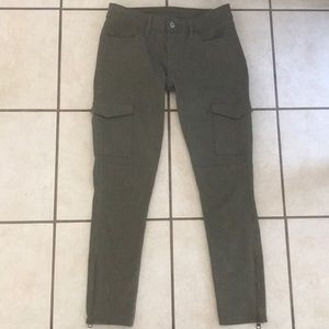 Levi’s 711 Ankle Jeans